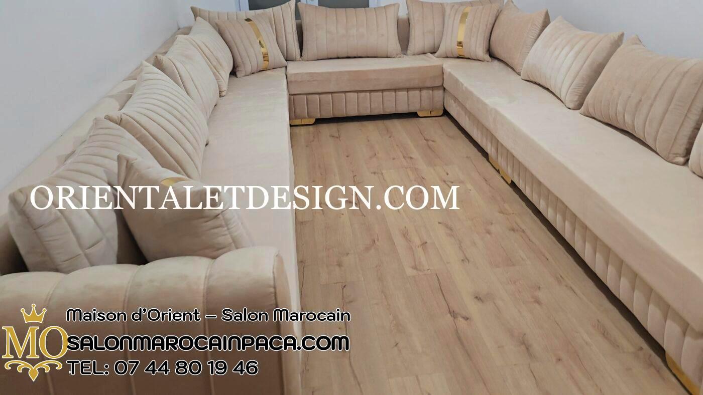 Salon marocain élégant à Arles